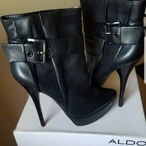 Aldo " Corker" black platform ankle boots